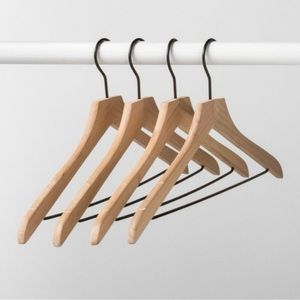 NWOT 22 Pack Wood Hangers